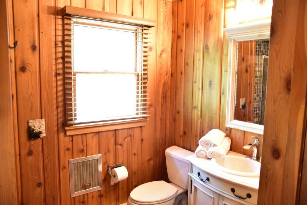 Quiet And Comfy 3Bed/2Bath - Chalet With Hot Tub. Cedar Экстерьер фото