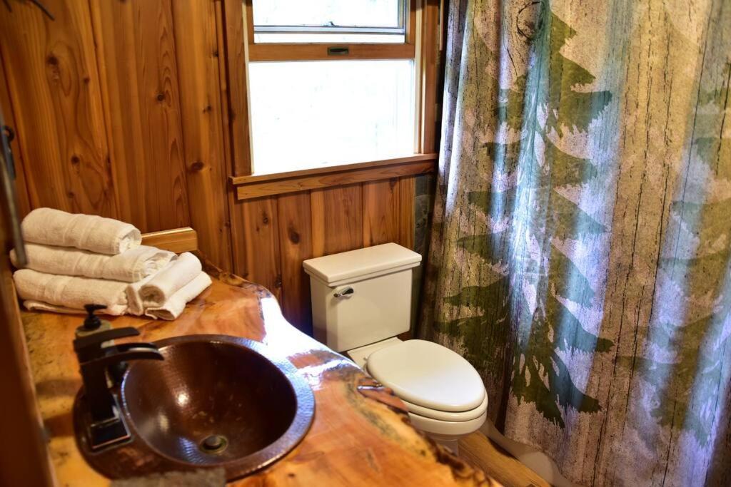 Quiet And Comfy 3Bed/2Bath - Chalet With Hot Tub. Cedar Экстерьер фото