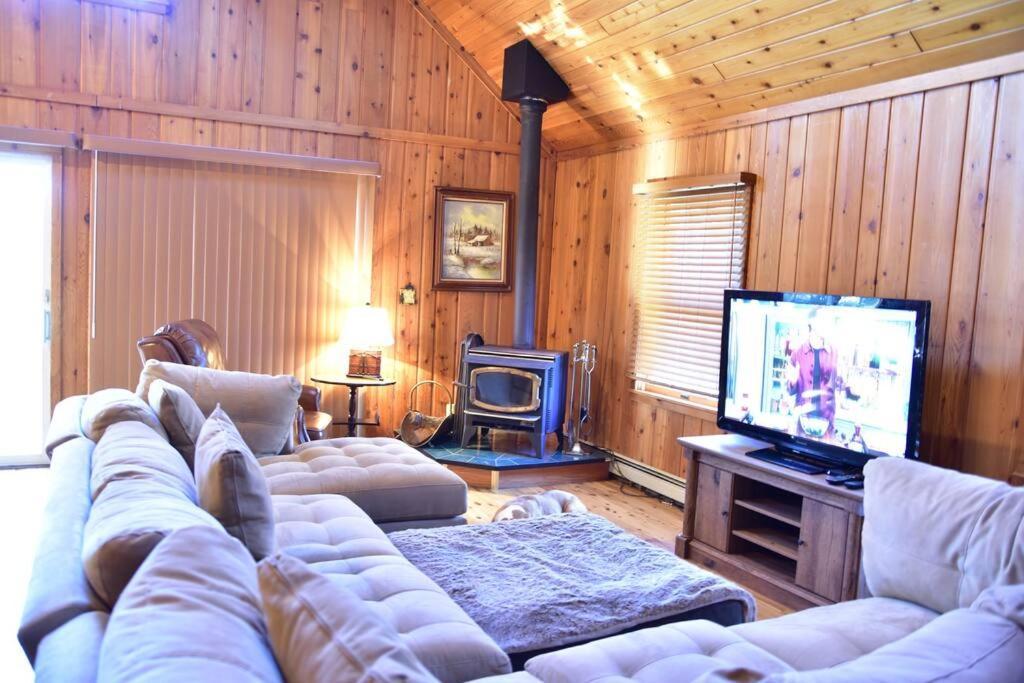 Quiet And Comfy 3Bed/2Bath - Chalet With Hot Tub. Cedar Экстерьер фото