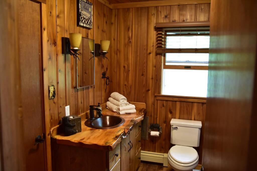 Quiet And Comfy 3Bed/2Bath - Chalet With Hot Tub. Cedar Экстерьер фото
